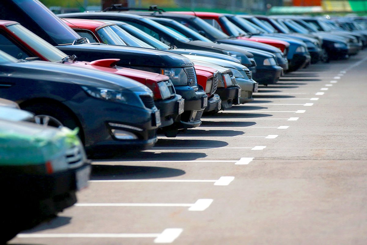 «В Костанае предпринимателю в течение года не принимали решение по обустройству парковки возле магазина»