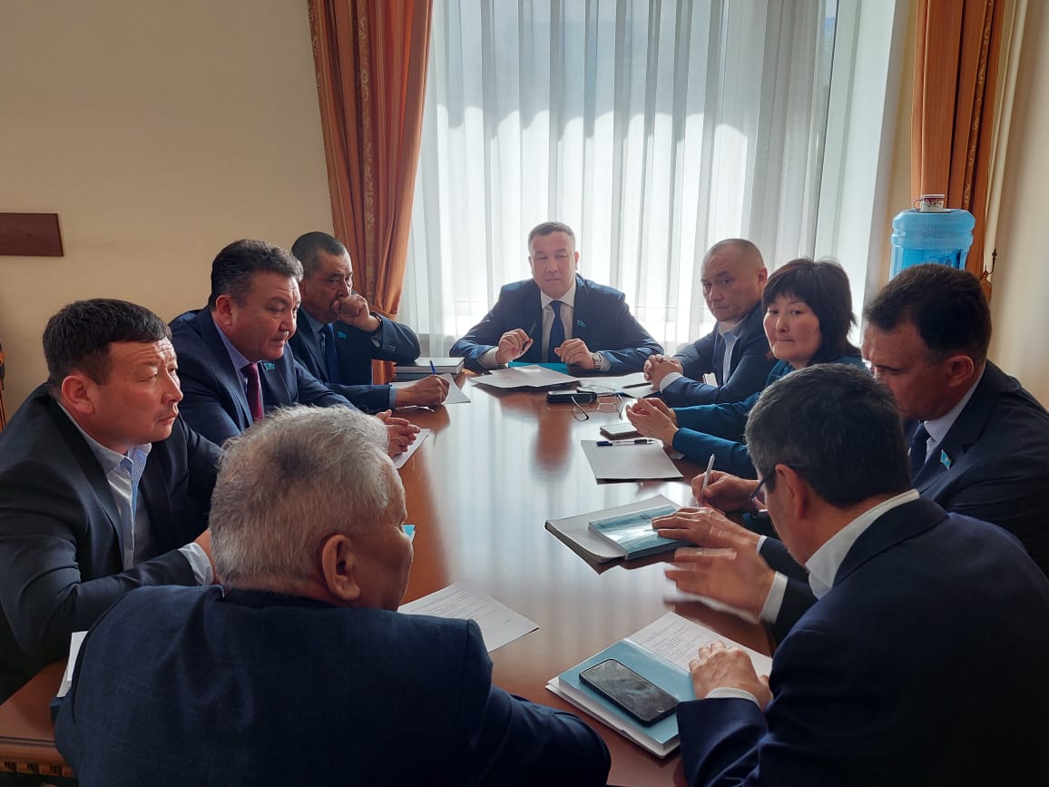 Проблемалық сұрақтар аз емес