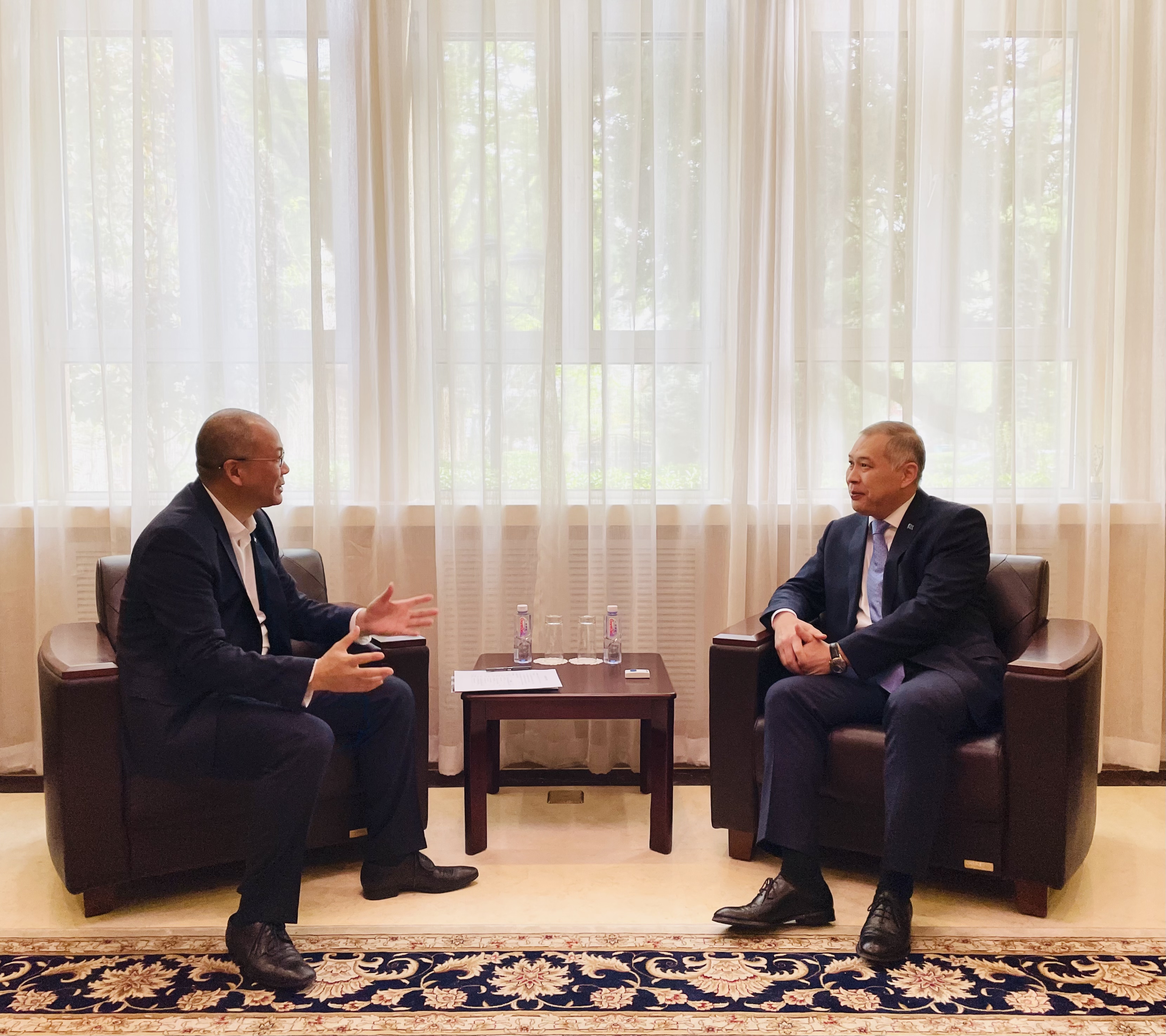Посол Казахстана в Китае встретился с руководством корпорации «China Xinxing Group»