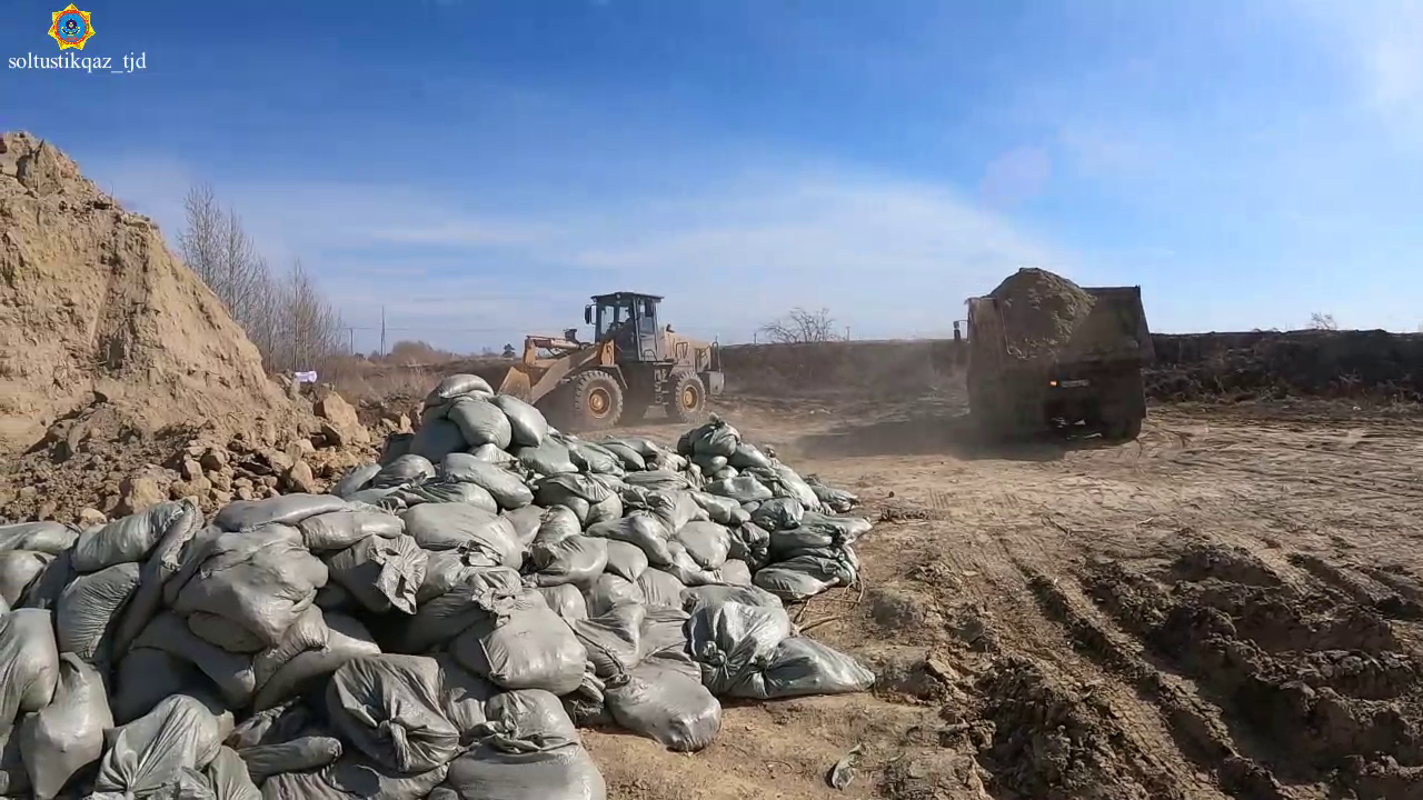 Заречный кенті  мен Тепличное селосының қорғаныш үйінділерін нығайту СҚО ТЖ департаментінің тұрақты бақылауында