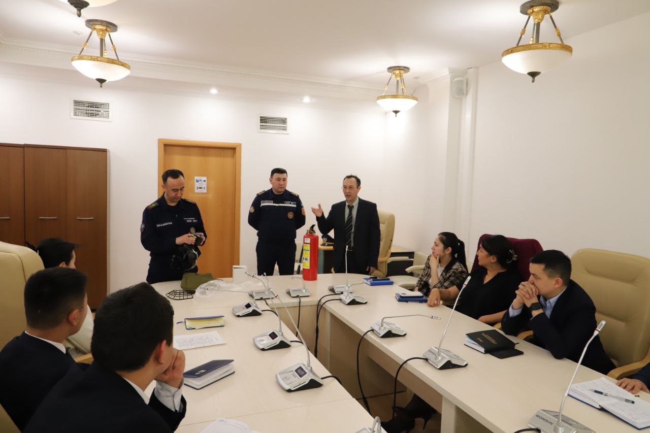Еңбекминінде азаматтық қорғаныс мәселелері бойынша семинар өтті