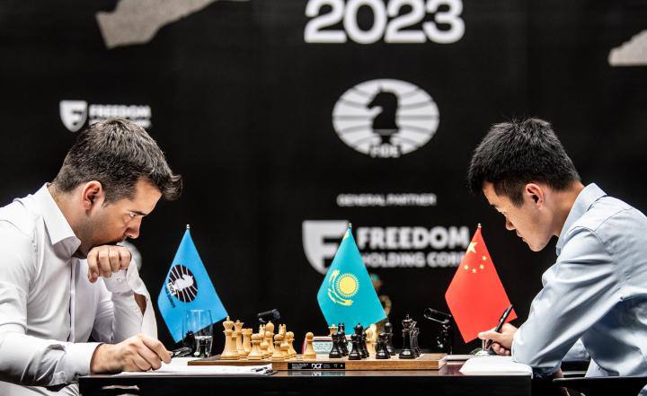 Дин Лижэнь выиграл шестую партию в матче за звание чемпиона мира по шахматам