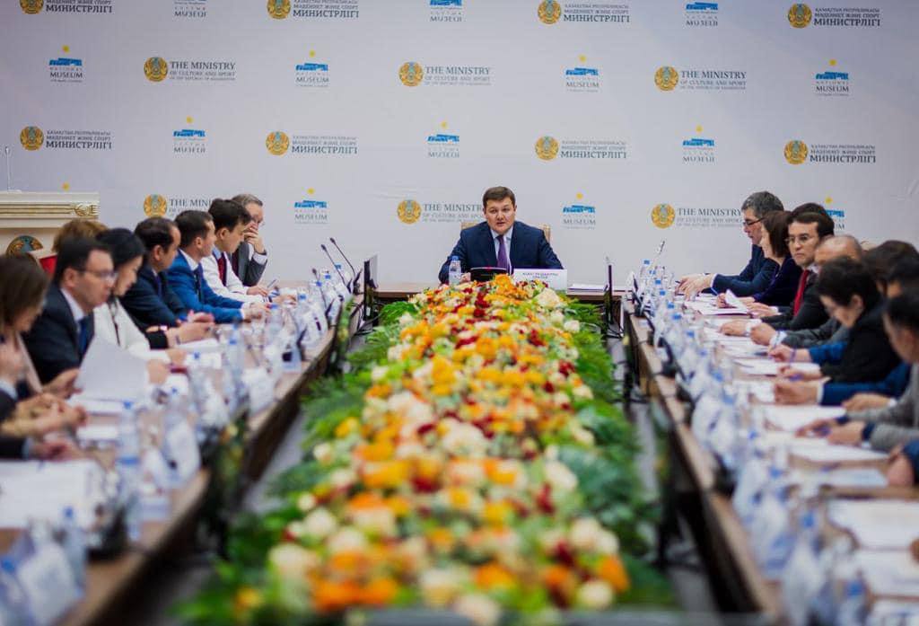 Проведение Национальной выставки Казахстана в Лувре: Министр культуры и спорта Асхат Оралов провел совещание с руководителями музеев