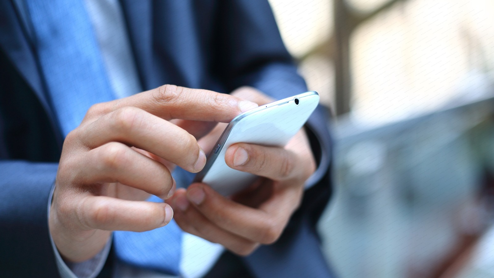В eGov Mobile стал доступен цифровой документ «Вид на жительство»