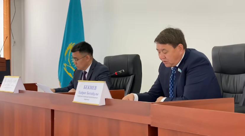 An extraordinary III session of the Kerbulak district maslikhat of the VIII convocation was held in the meeting room of the akimat of the district