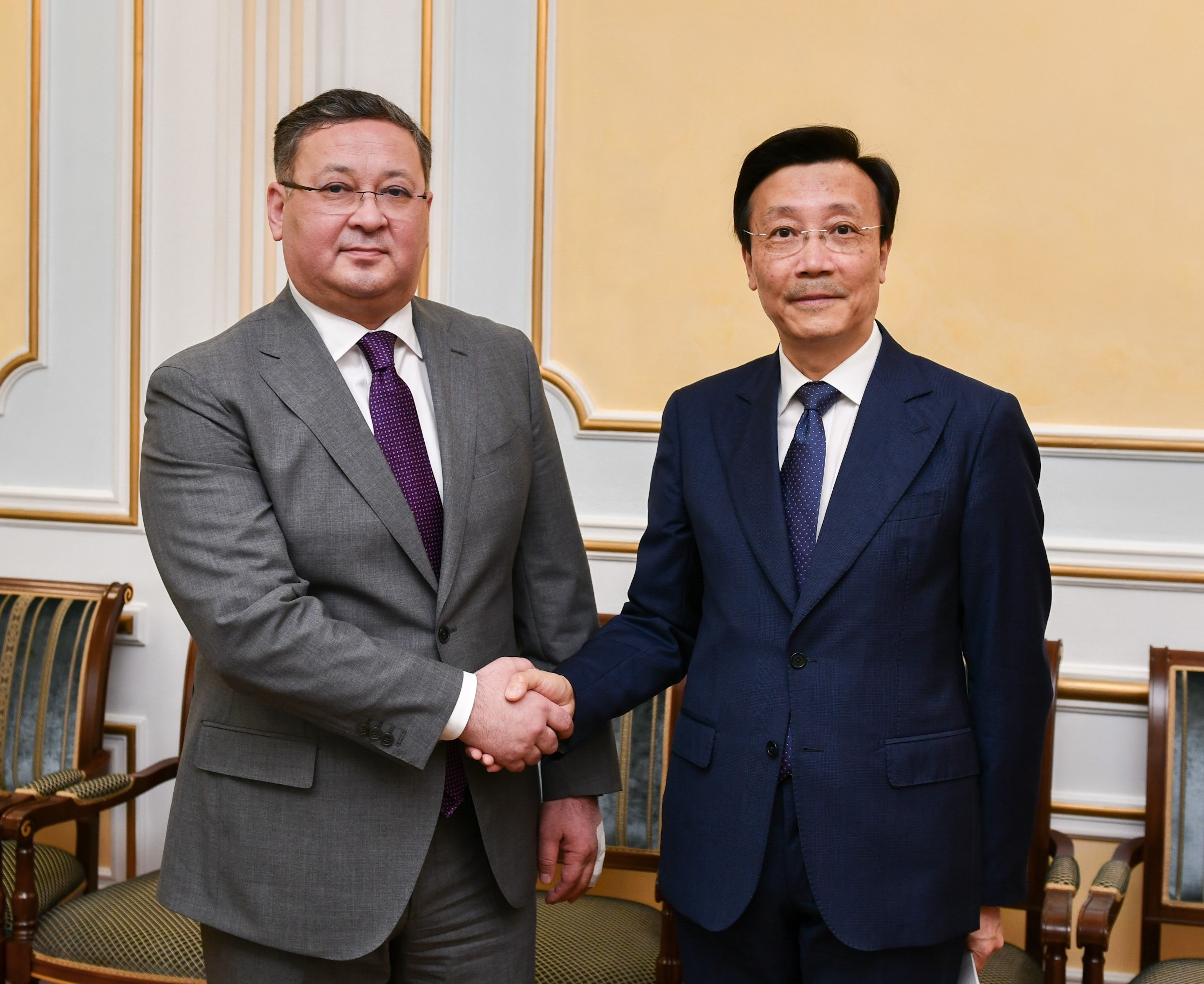 О встрече главы МИД Казахстана с послом КНР