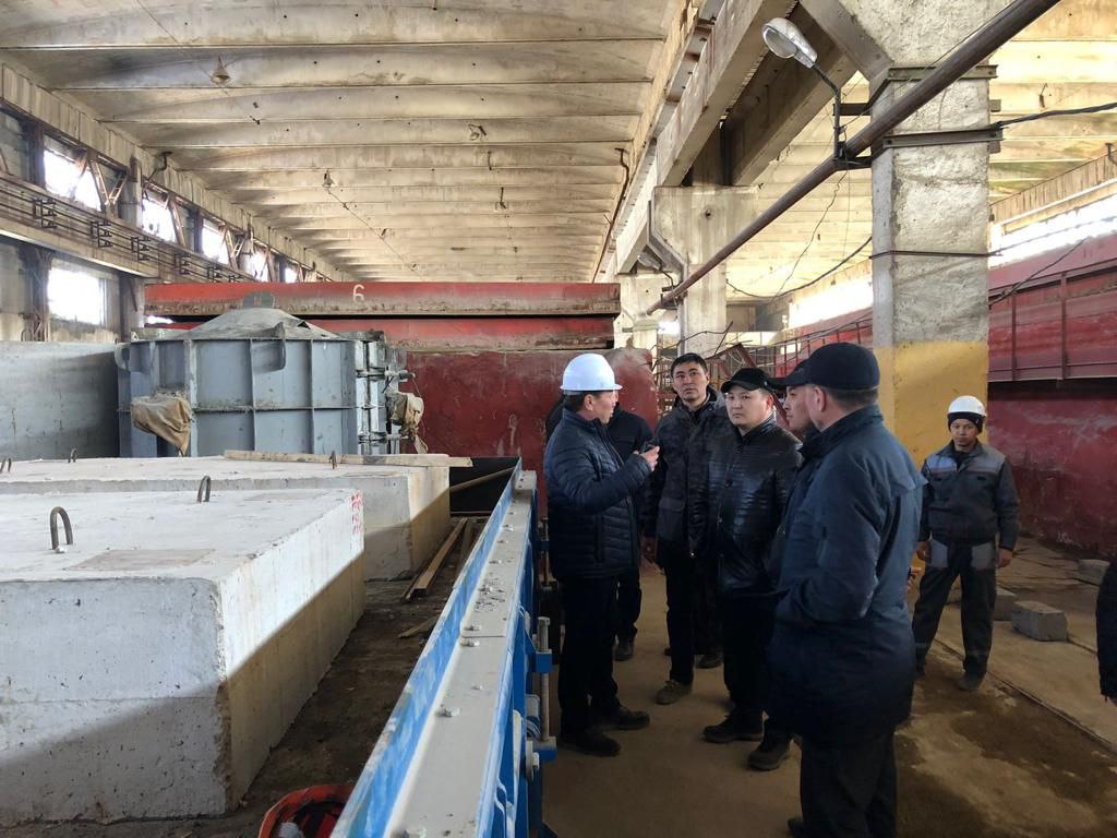Ұлытау облысы әкімінің бірінші орынбасары Аман Бәрекенов Жезқазған өңірінің кәсіпкерлер және өнеркәсіпшілер қауымдастығына кіретін кәсіпорындармен танысты