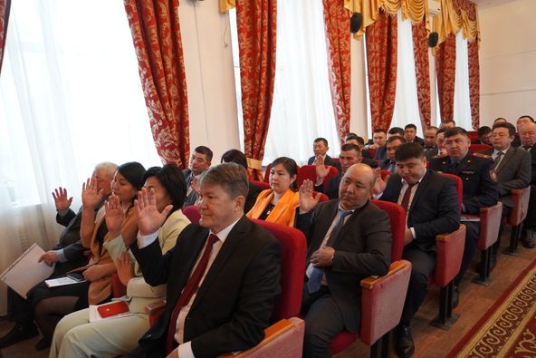 ҰЛЫТАУ АУДАНЫ: Мәслихат төрағасы сайланып, тұрақты комиссиялар құрамы бекітілді