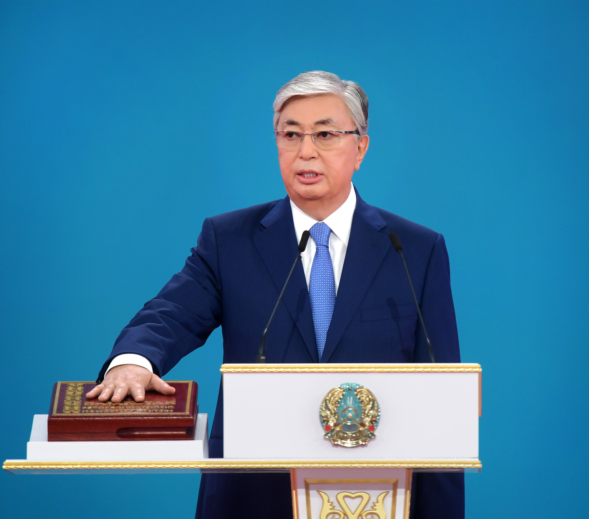 Коллектив аппарата акима района послушали послание Президента РК