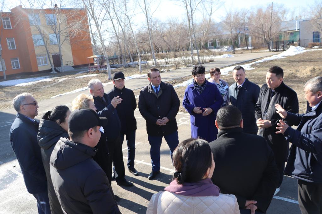 Руководители комиссий и депутаты областного и районного маслихатов посетили объекты Железинского района