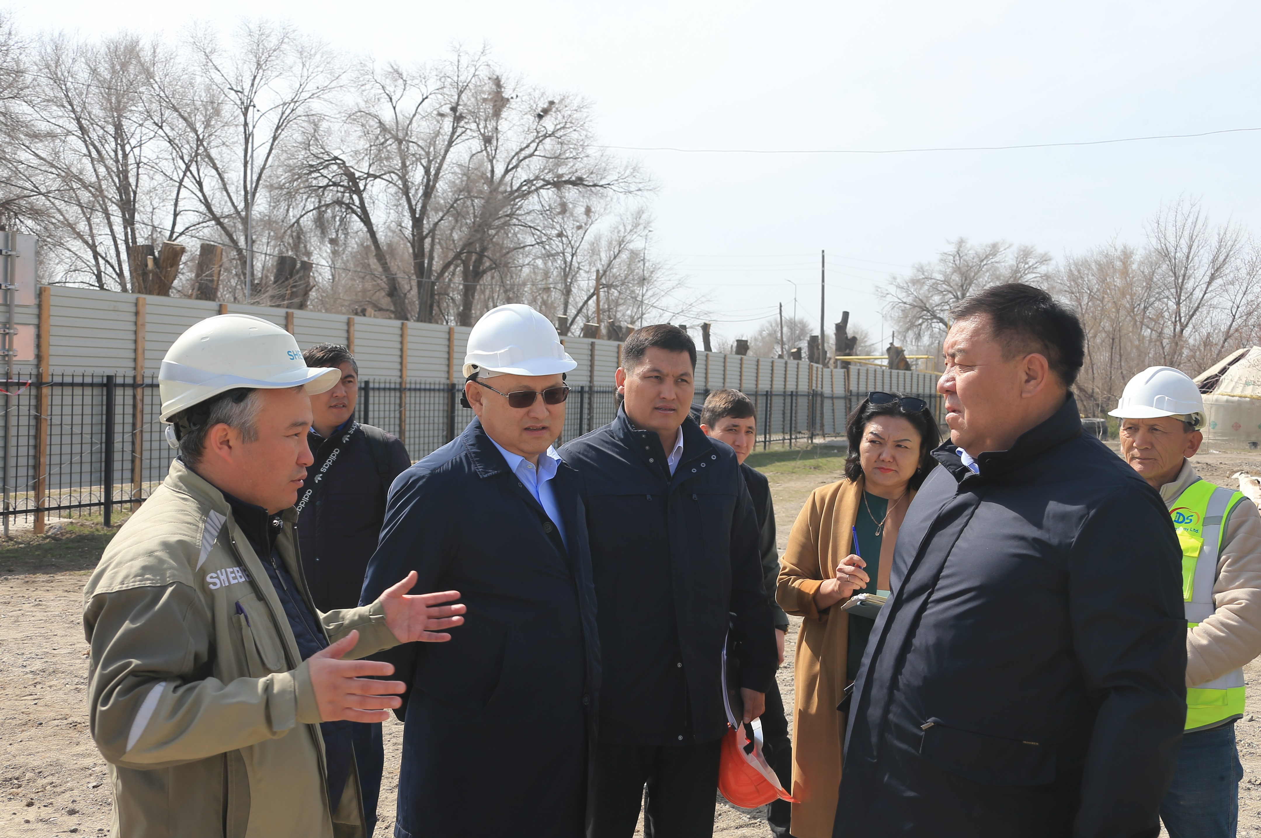 Бейбит Исабаев проверил качество строительства социальных объектов в Каратальском районе