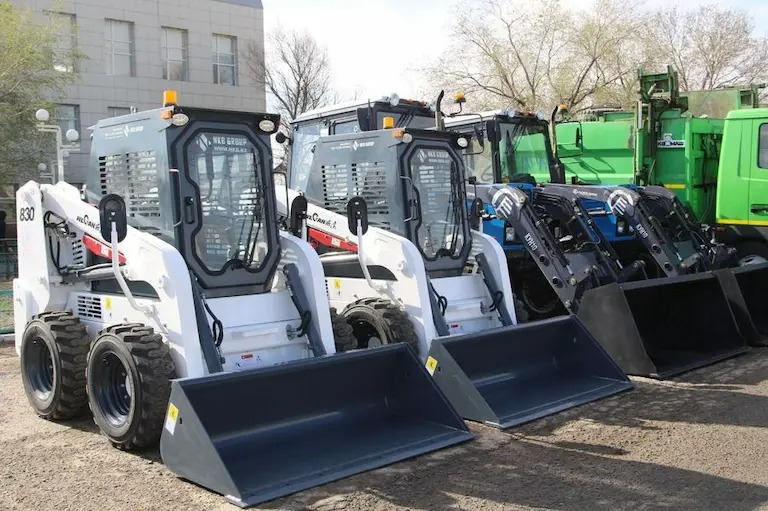 «Қызылорда тазалығы» мекемесіне арнайы техникалар табысталды