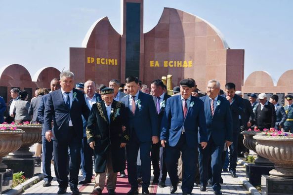 Қабақ Смағұлға "Қазалы ауданының құрметті азаматы" атағы табысталды