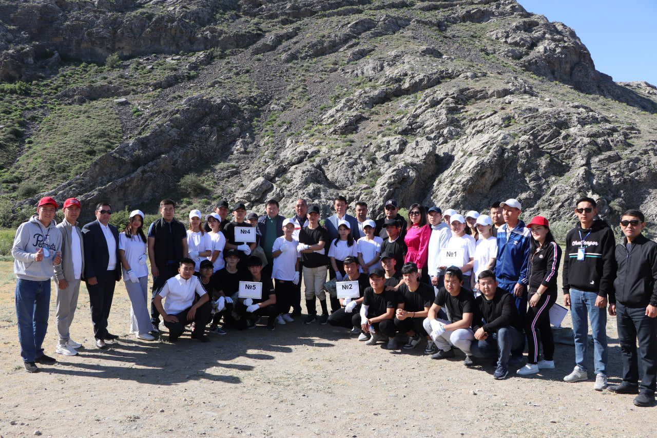 Желіде серфтерімен жыныстық қатынасқа түскен шебер.