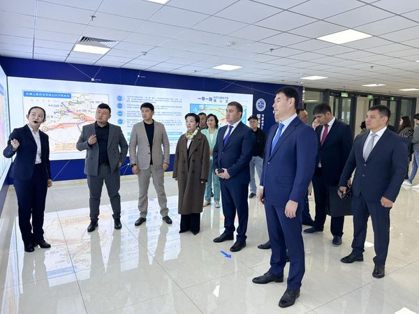 ТҮРКІСТАН ОБЛЫСЫНЫҢ ДЕЛЕГАЦИЯСЫ ҚЫТАЙҒА ІССАПАРМЕН БАРЫП, МАҢЫЗДЫ КЕЛІССӨЗДЕР ЖҮРГІЗДІ