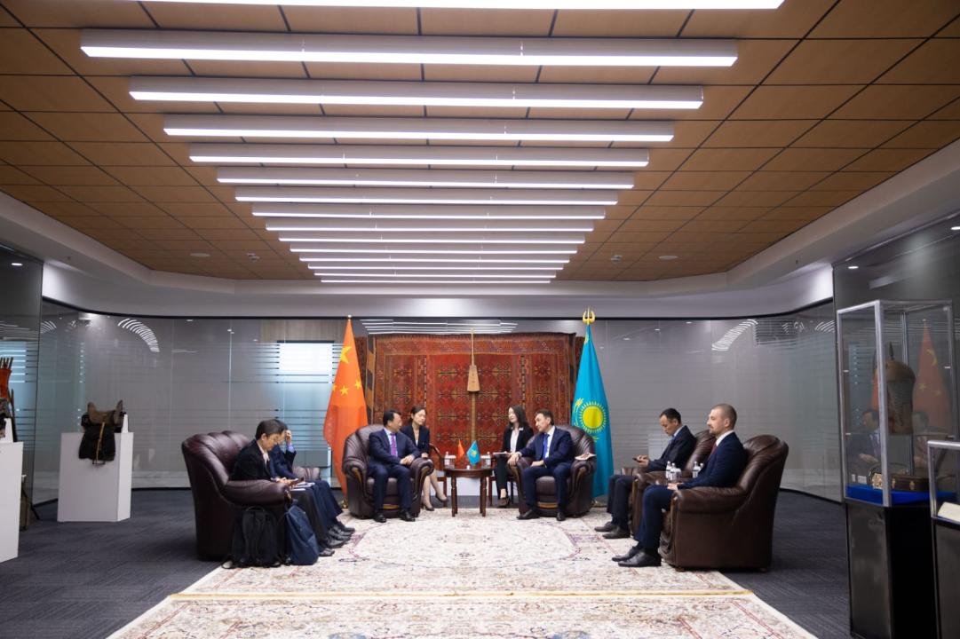 Du astanait