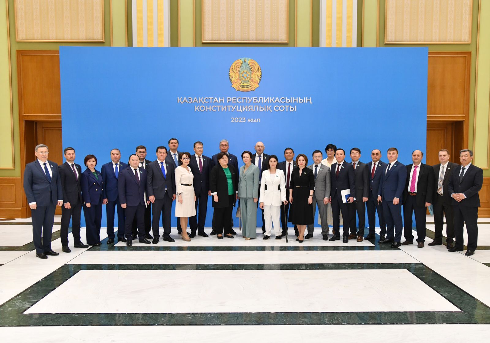 Здание суда в астане. Конституциялық сот. Картинка для рабочего стола здание конституционный суд. Конституция рк. Фото сената узбекистана.