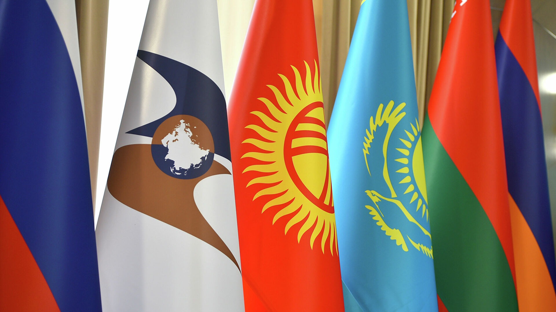 Экспорт Казахстана в страны ЕАЭС вырос на 9,5%