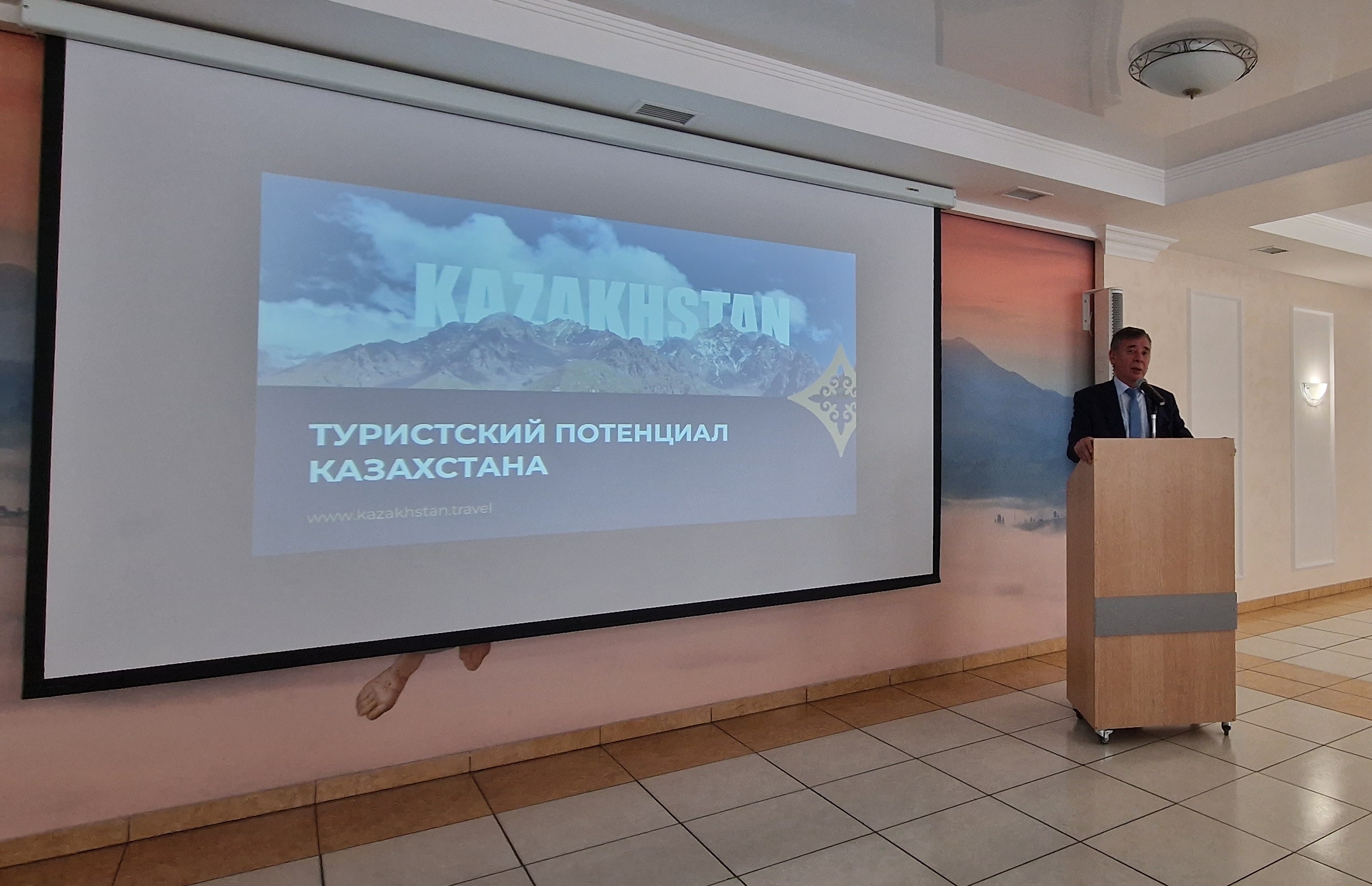 Омбы қаласына Қазақстанның туристік қоғамдастығының өкілдері келді