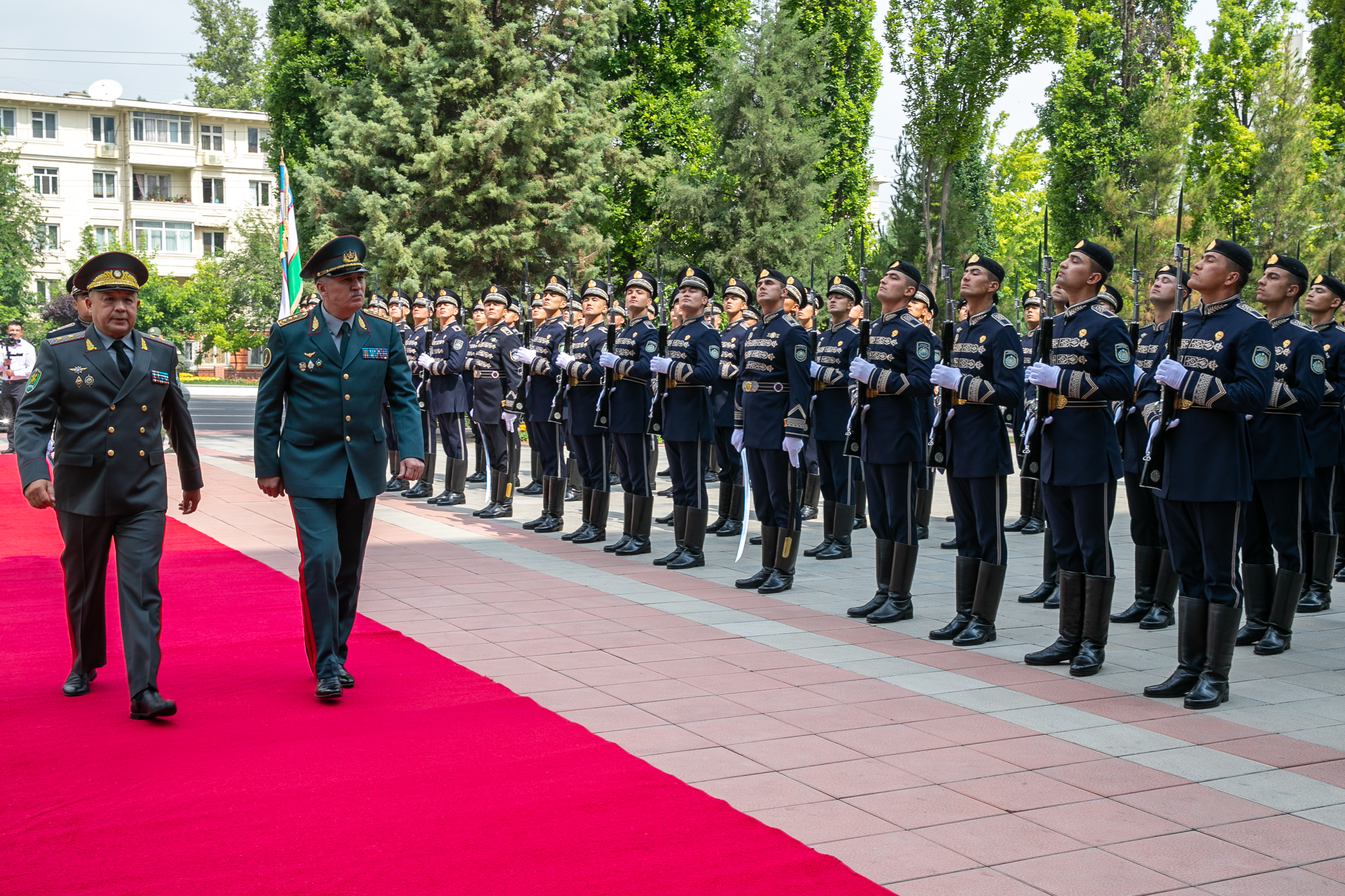 Министры обороны Казахстана и Узбекистана обсудили перспективы развития сотрудничества