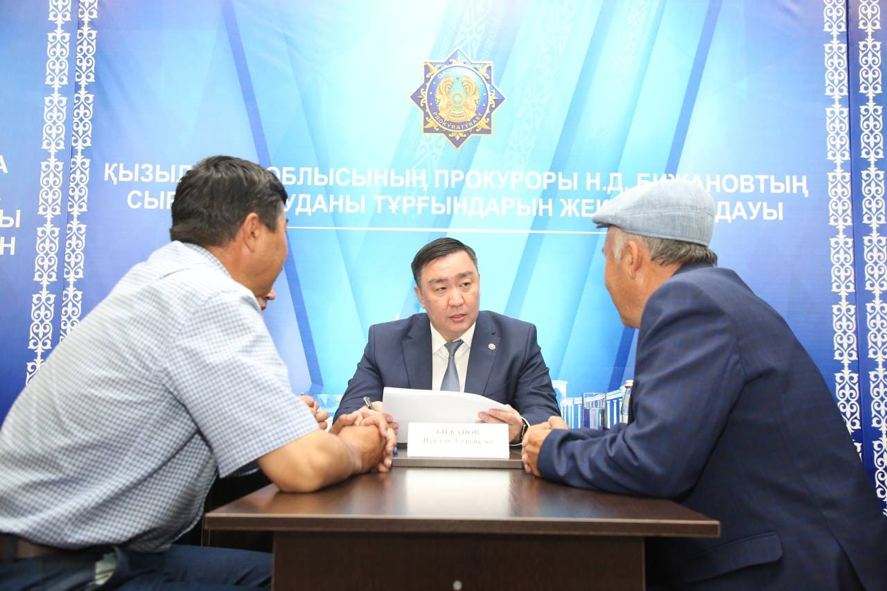 A meeting was held with the population of the Syrdarya district