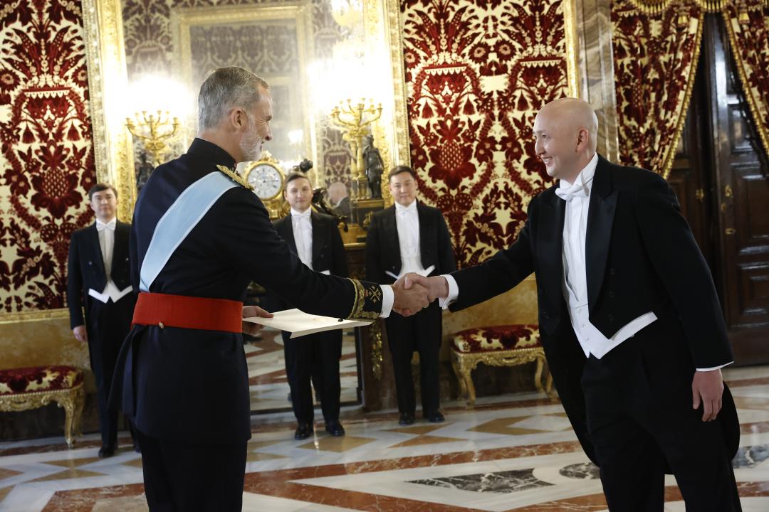 Посол Казахстана вручил верительные грамоты Королю Испании
