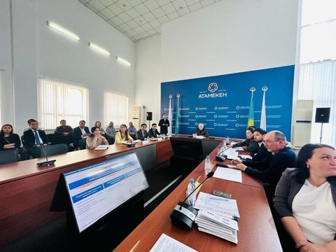 Ағымдағы жылдың 24-26 сәуірінде Өнеркәсіптің жай-күйі туралы Ұлттық баяндаманы қалыптастыру шеңберінде «Атамекен» өңірлік Кәсіпкерлер палатасының алаңында Маңғыстау облысының индустриалдық-инновациялық даму басқармасының ұйымдастырумен ҚР Индустрия және инфрақұрылымдық даму министрлігінің, «QazIndustry» Қазақстандық индустрия және экспорт орталығы» АҚ-ның және өңірдің өңдеуші өнеркәсіп кәсіпорындары өкілдерінің қатысуымен кеңес өткізілді.