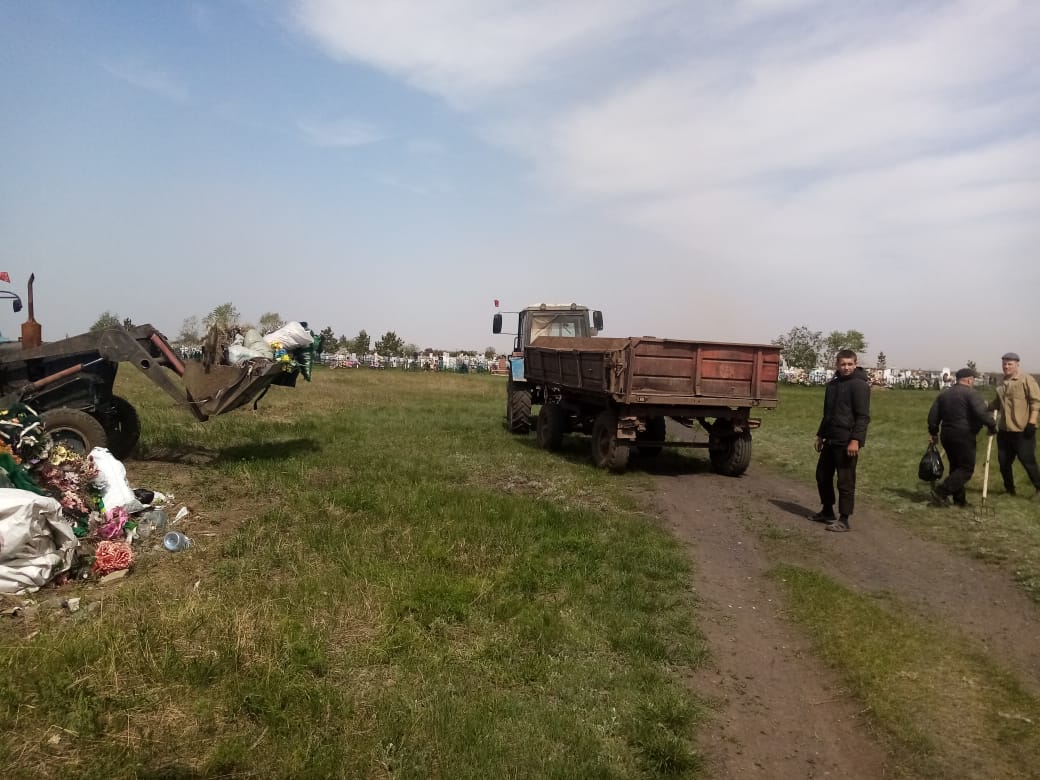 Баннов ауылдық округі Баннов а.  зират аумағында  17 мамырда сенбілік өткізілді.