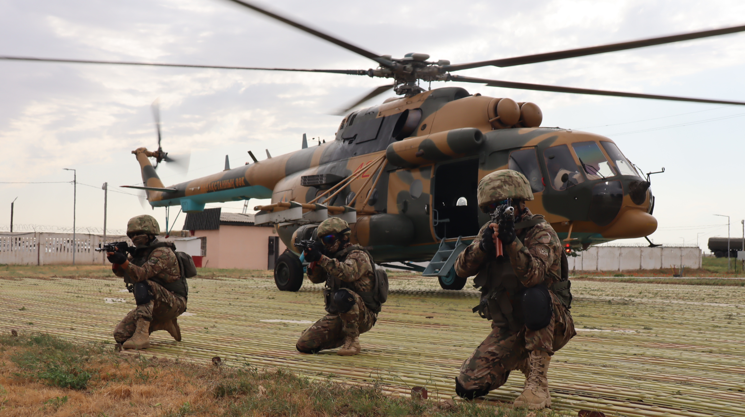 Қарулы күштерде әскерлер қызметінің мамандарына арналған көрнекі сабақтар өтті