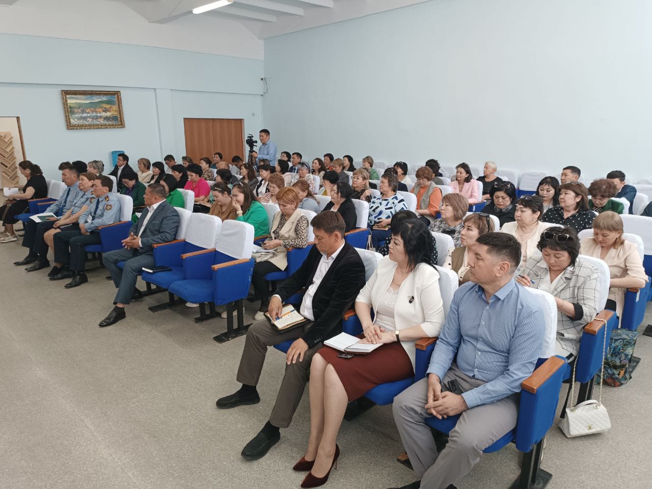 Жезқазған гуманитарлық колледжінде Ұйымдасқан қылмысқа қарсы күрес басқармасы қызметкерлерімен бірлесіп, студенттерге арналған профилактикалық іс-шара өткізілді.