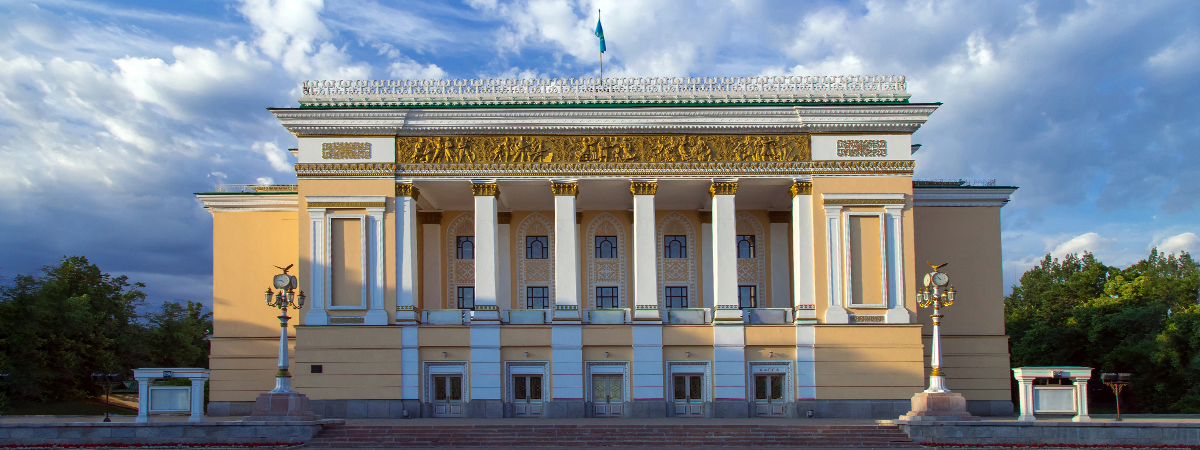Казахский национальный театр оперы и балета им. Абая выступит в Астане!
