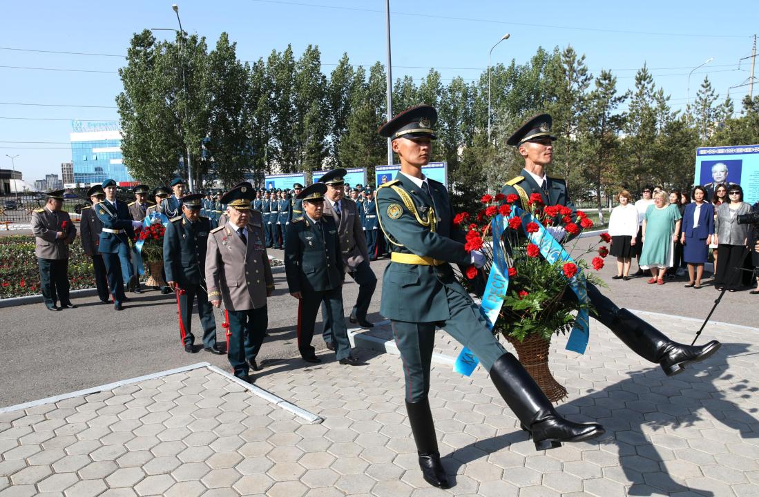 В Вооруженных силах почтили память легендарного генерала Сагадата Нурмагамбетова