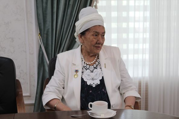 Аудан басшысы ҚР Еңбек сіңірген қайраткері Сәуле Мешітбайқызын қабылдады