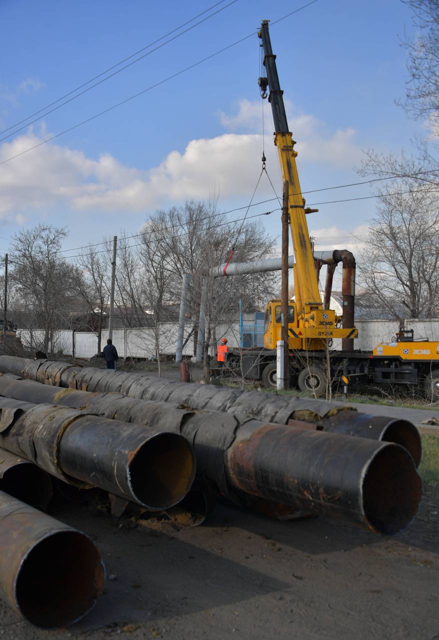 Облыс әкімі Асайын Байханов Екібастұздағы жылу желілерін жөндеу барысын тексерді