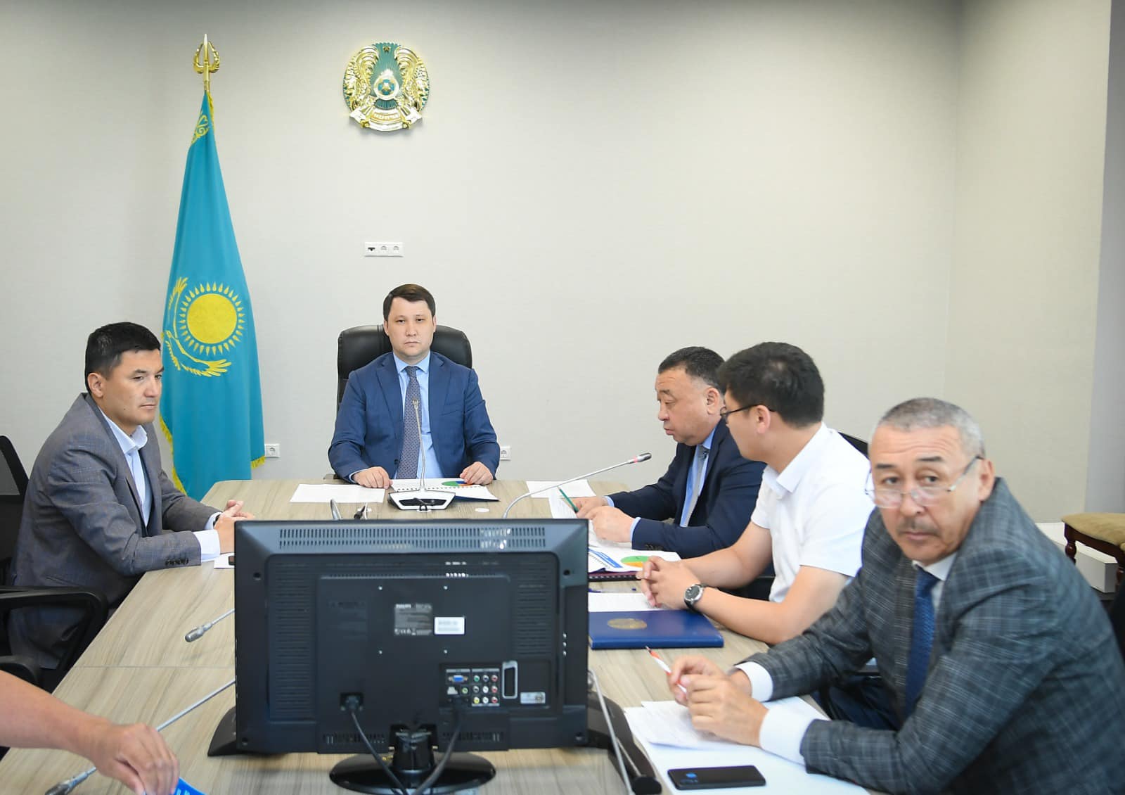 ТҮРКІСТАН:  КӨГАЛДАНДЫРУ ЖӘНЕ САНИТАРЛЫҚ ТАЗАЛЫҚ МӘСЕЛЕСІ ҚАТАҢ БАҚЫЛАУҒА АЛЫНДЫ