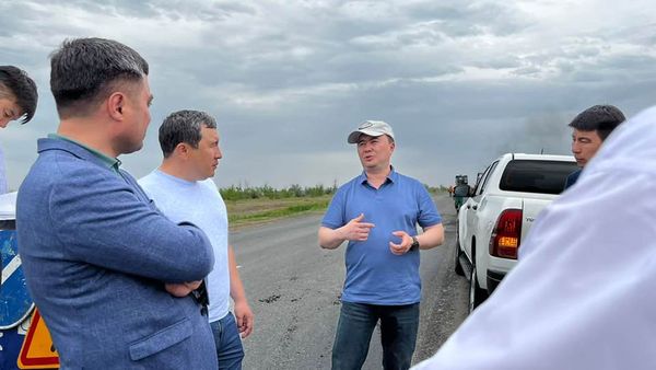 БІРІНШІ ЖҰМЫСЫН БІРІНШІ МӘСЕЛЕДЕН БАСТАДЫ.