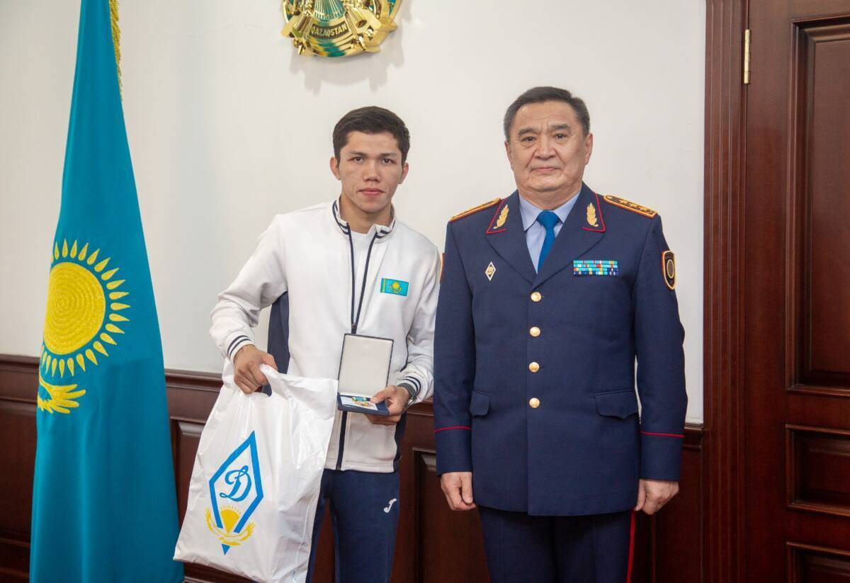 Глава МВД встретился с победителями чемпионатов мира по боксу и джиу-джитсу