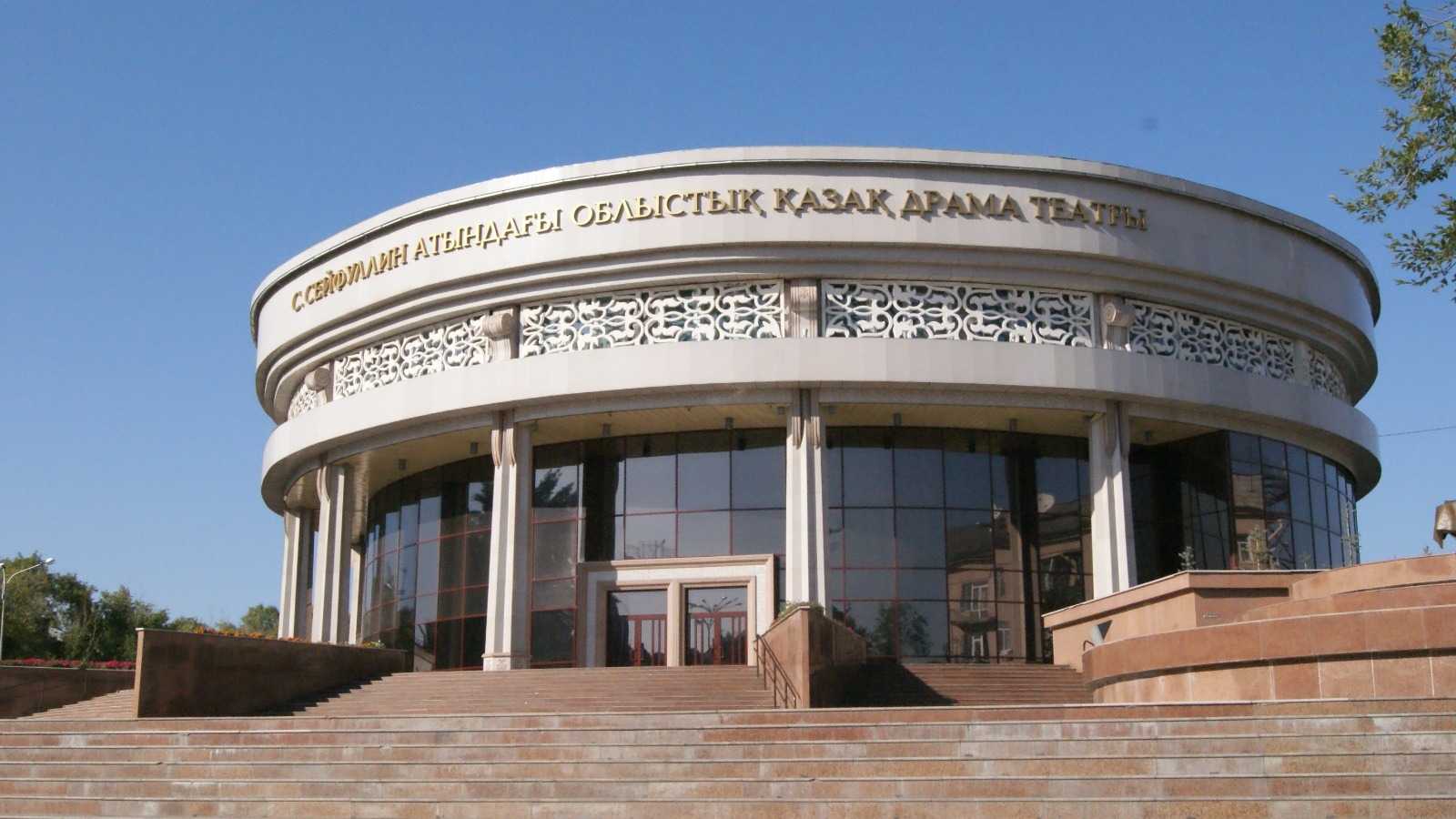 Қарағандыдағы Қаздрамтеатр жанынан қуыршақ театры ашылады