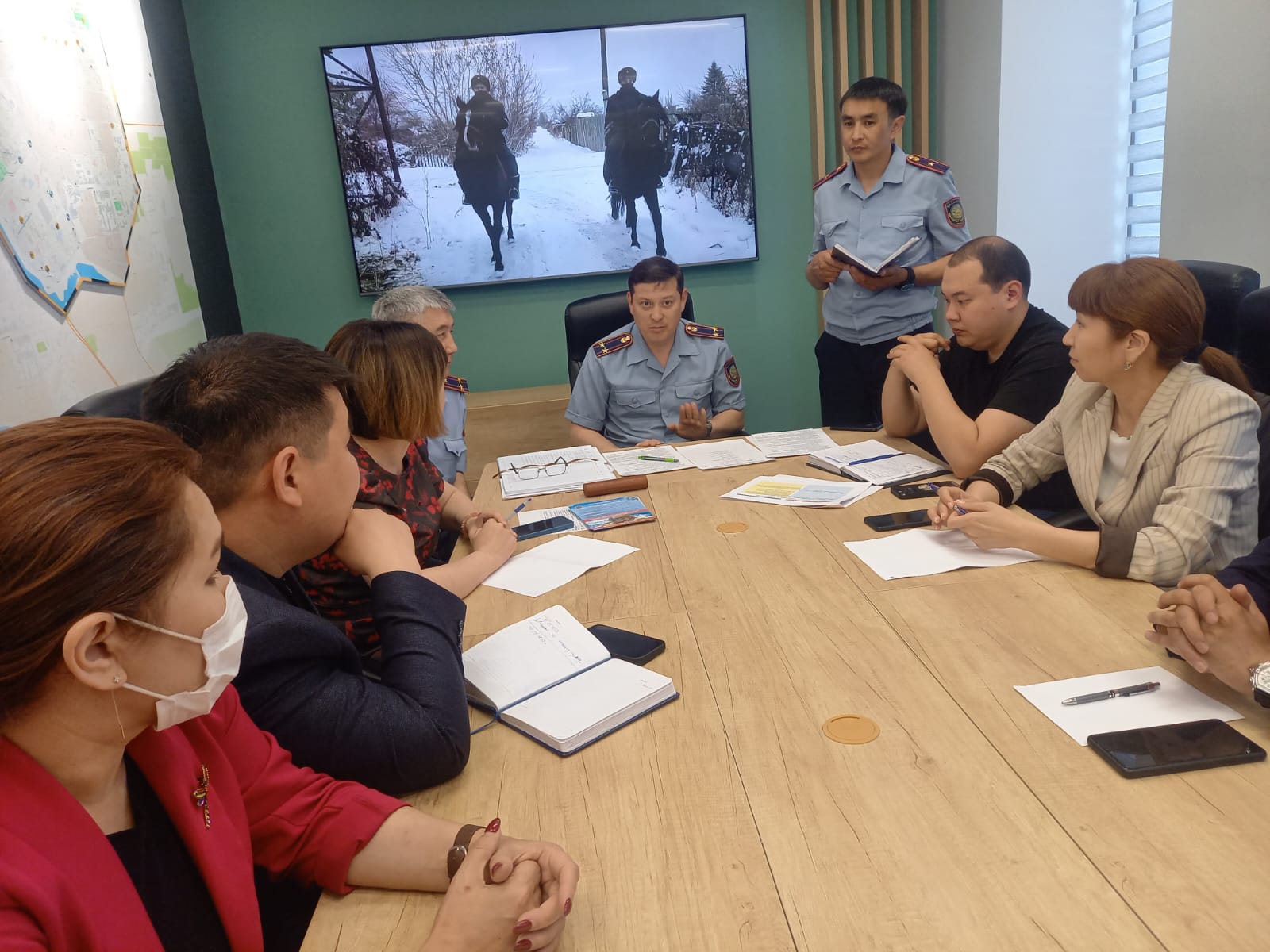 Механизм взаимодействия по оказанию государственных услуг населению обсудили полицейские в Павлодаре