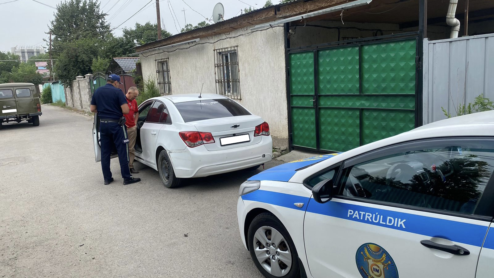 Алматыда борышкерлердің көліктері ұстала бастады