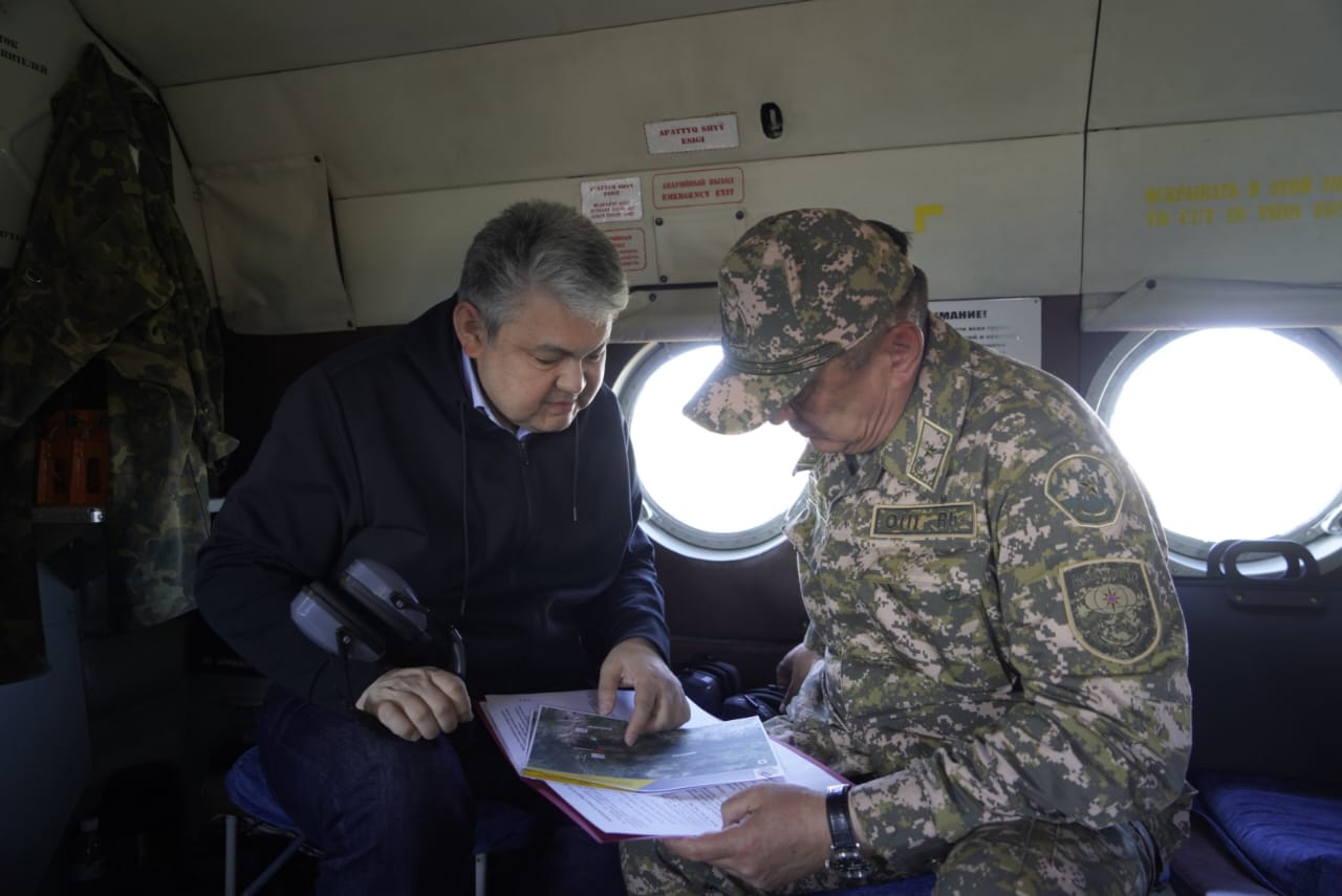 С загораниями  в труднодоступной местности борются в ВКО