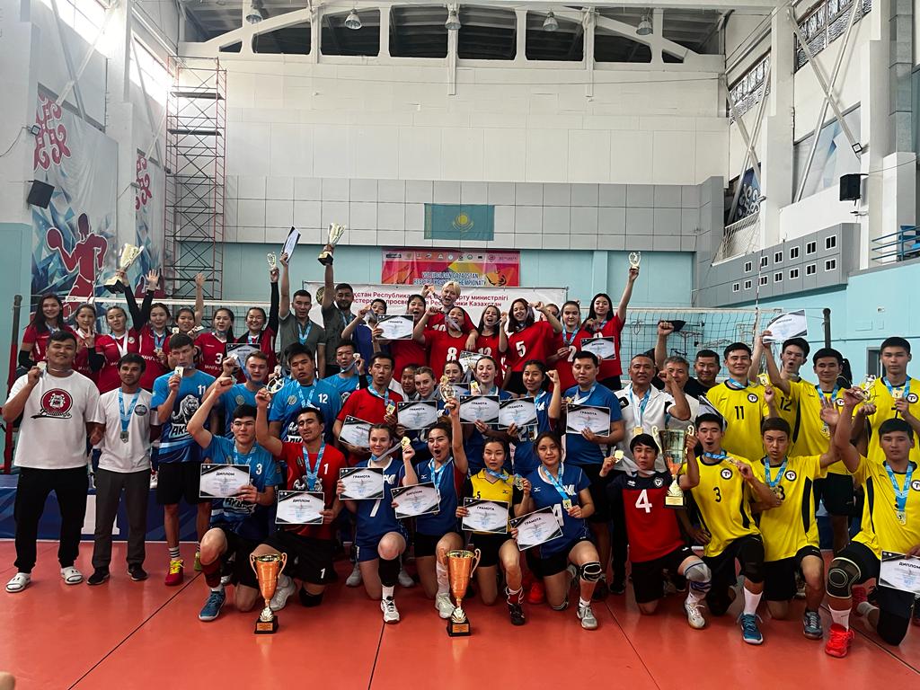 Көпшілікке басылған жалаңаш пенисінің видеосы Эротиканы кідіріссіз көріңіз