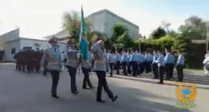 День государственных символов полицейские Алматы отметили хоровым исполнением Гимна