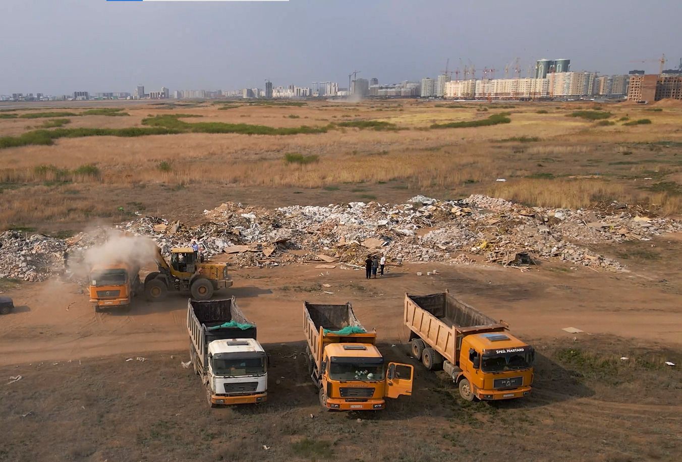 Свыше 41 тысячи тонн мусора вывезли со стихийных свалок с начала года в Астане