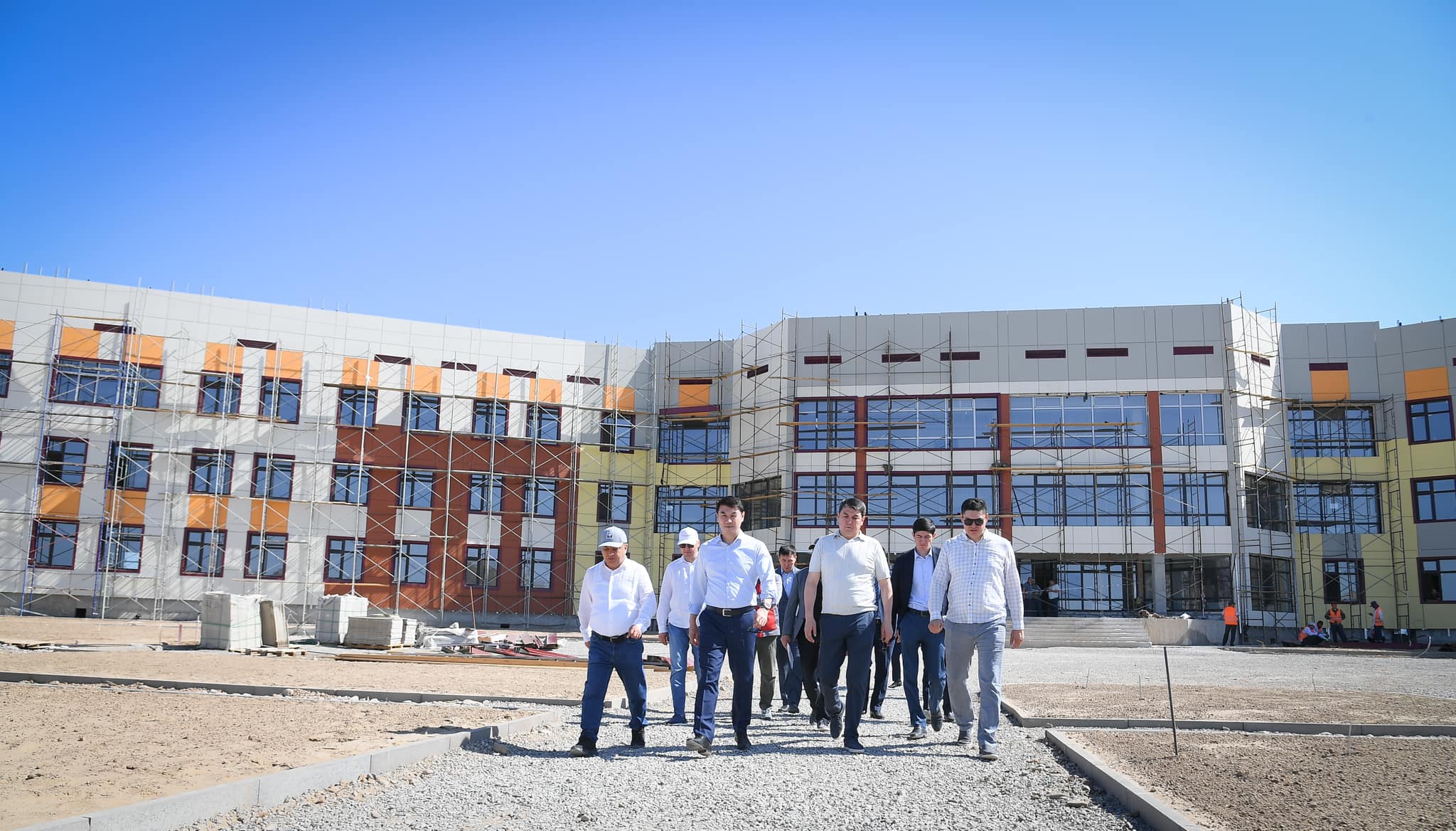 ДАРХАН САТЫБАЛДЫ ТҮРКІСТАНДАҒЫ ӘЛЕУМЕТТІК МАҢЫЗЫ БАР НЫСАНДАРДЫҢ ҚҰРЫЛЫС БАРЫСЫН ТЕКСЕРДІ