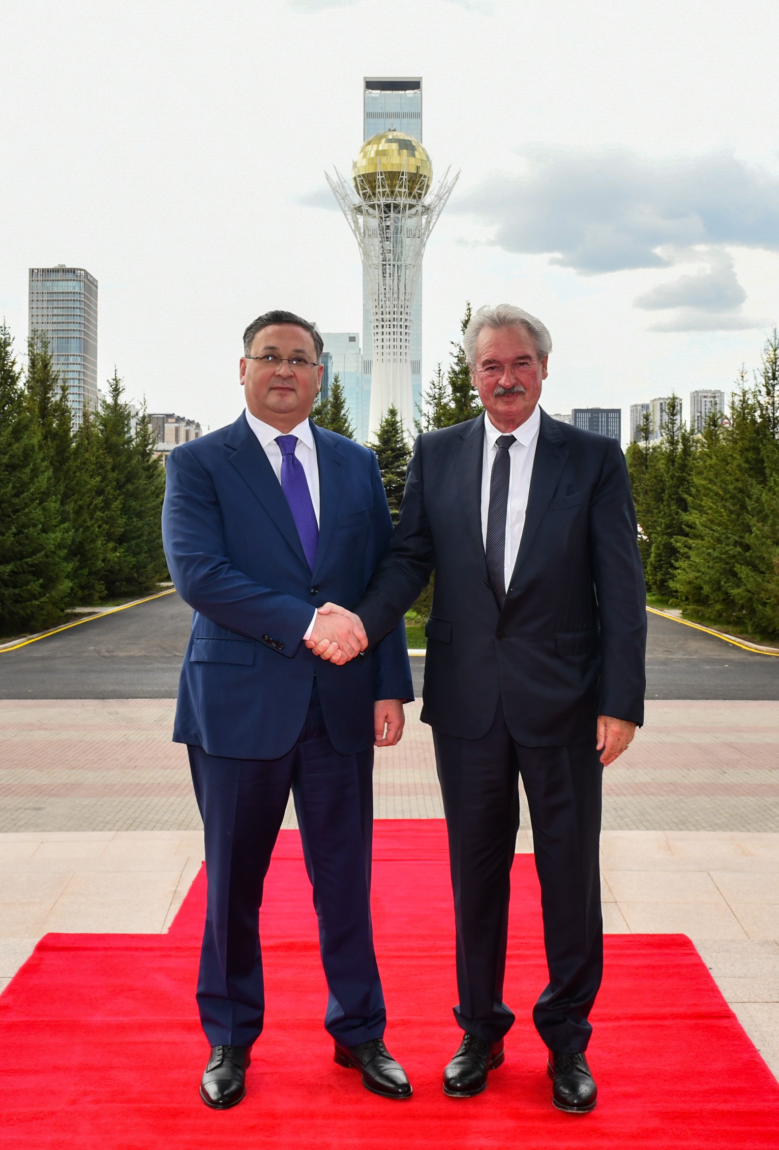 Қазақстан және Люксембург СІМ басшылары еқіжақты ынтымақтастықты дамыту перспективаларын талқылады