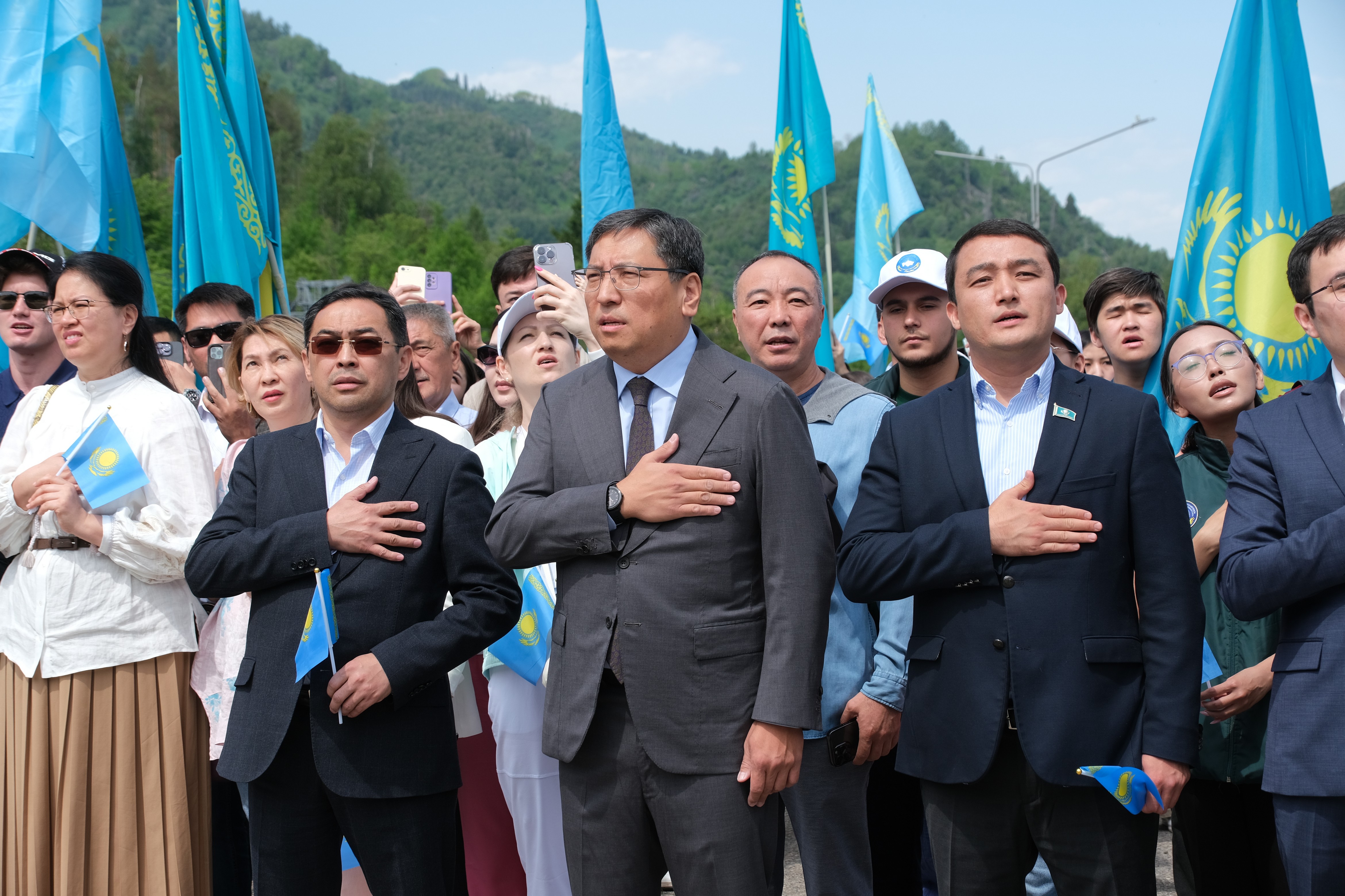 Алматыда мемлекеттік туды көтеру рәсімі өтті