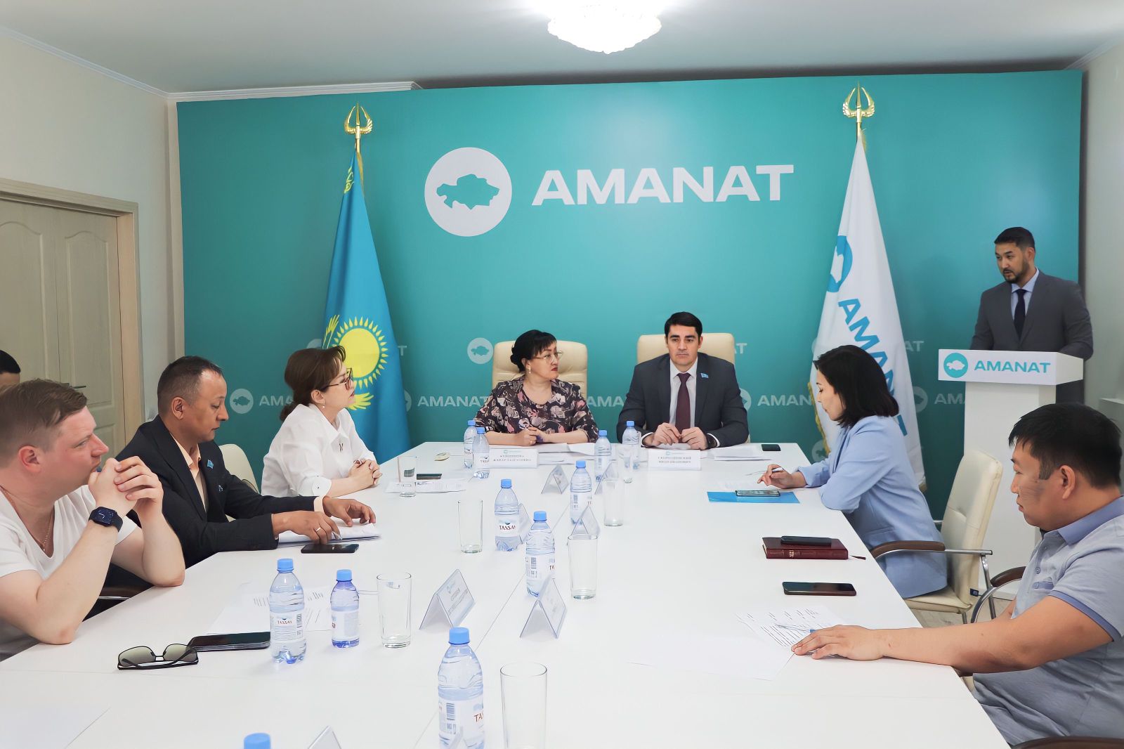 Партии казахстана