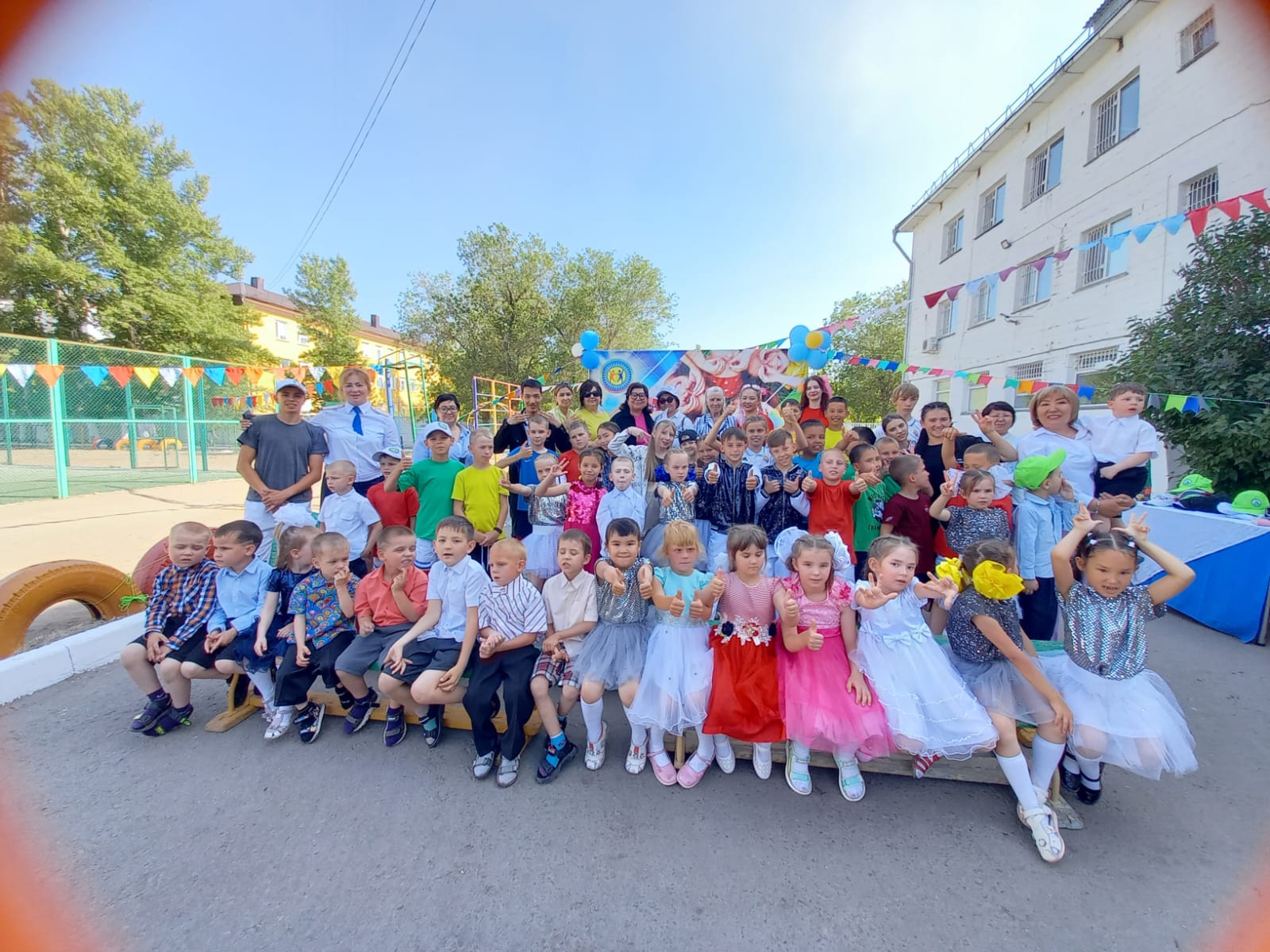 В День защиты детей в Региональном центре поддержки детей прошло праздничное поздравление