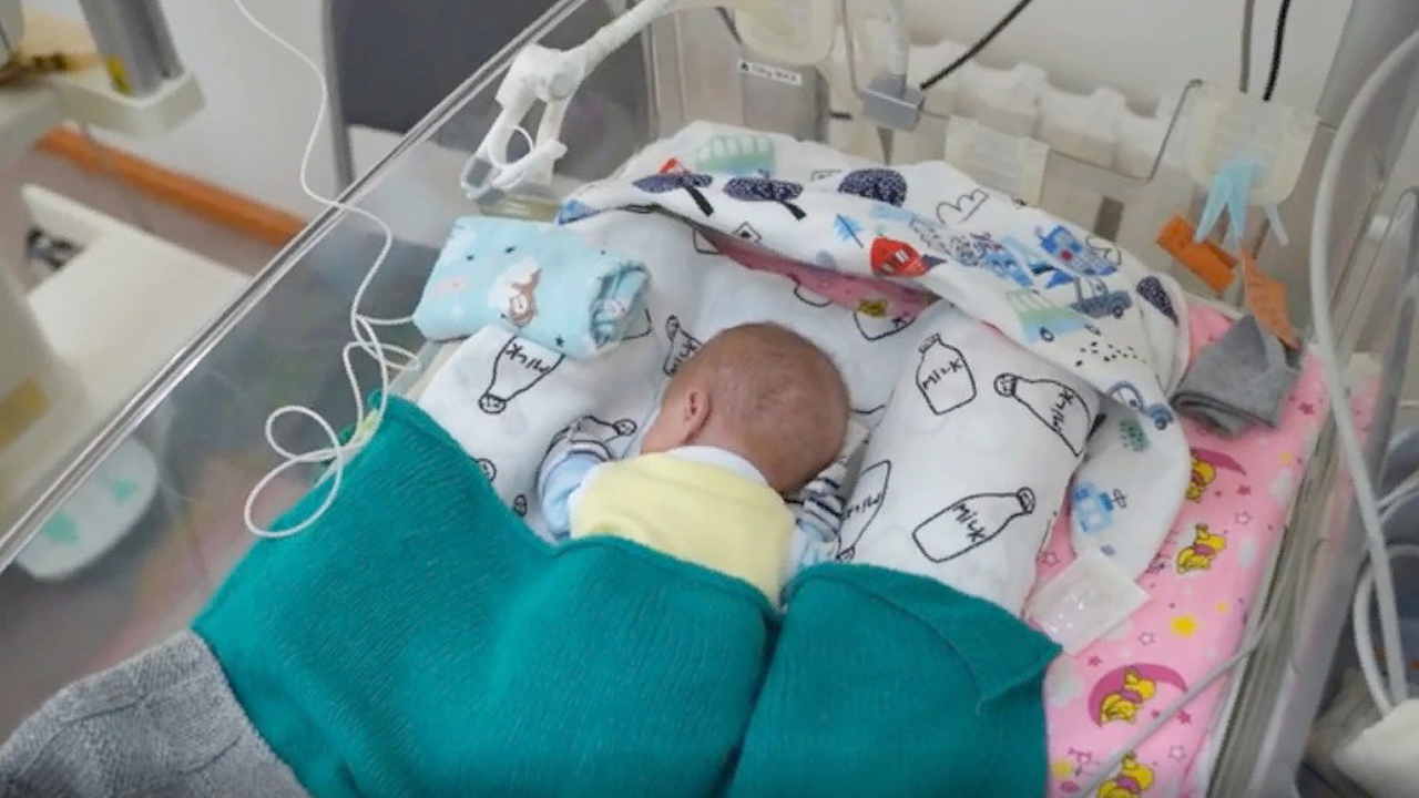 В Караганде медиков оснастили новым оборудованием для выхаживания «тяжёлых» младенцев